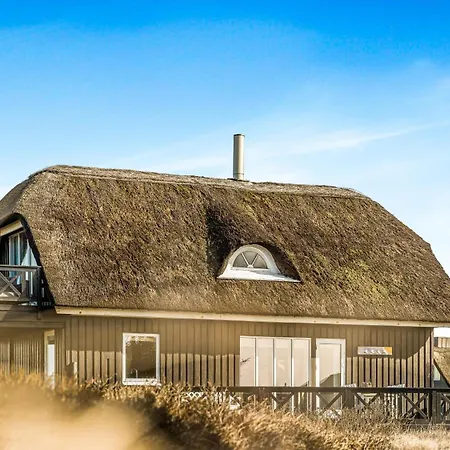 Holiday home Romantic Thatched W Free Wifi Sj112 Harboor